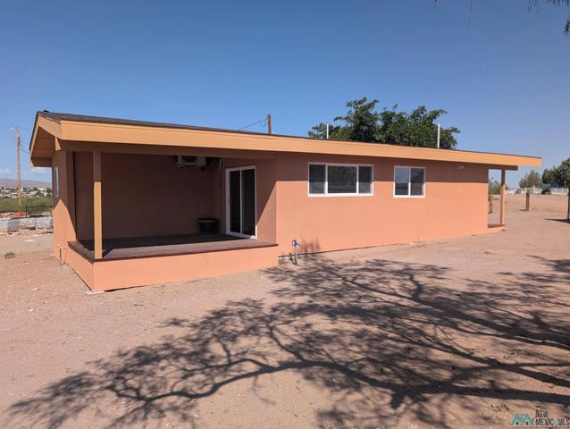 506 Bass Rd, Elephant Butte, NM 87935
