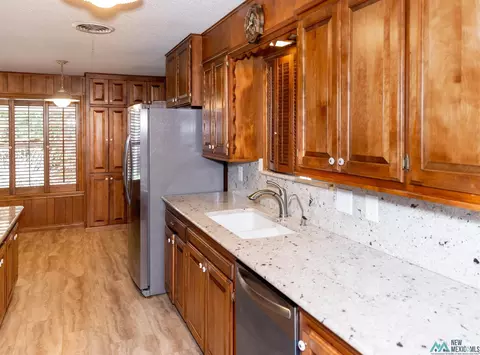 Kitchen - 2016 Wilshire, Clovis, NM 88101 photo 3 of 10