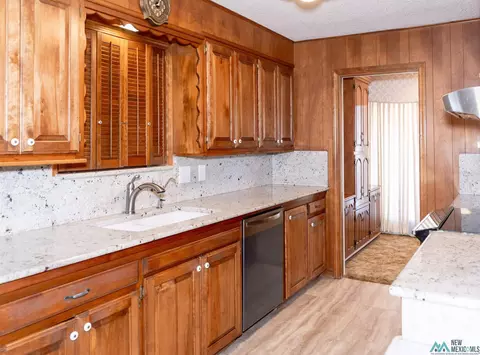 Kitchen - 2016 Wilshire, Clovis, NM 88101 photo 10 of 10