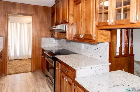 Kitchen - 2016 Wilshire, Clovis, NM 88101 photo 8 of 10