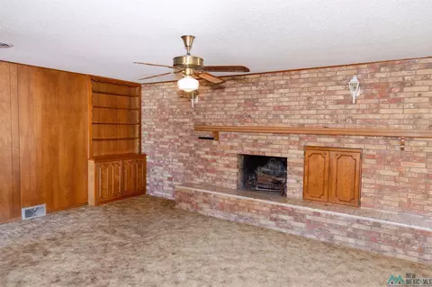 Living - 2016 Wilshire, Clovis, NM 88101 photo 1 of 18