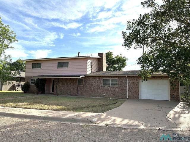 204 Floyd Golden, Portales, NM 88130
