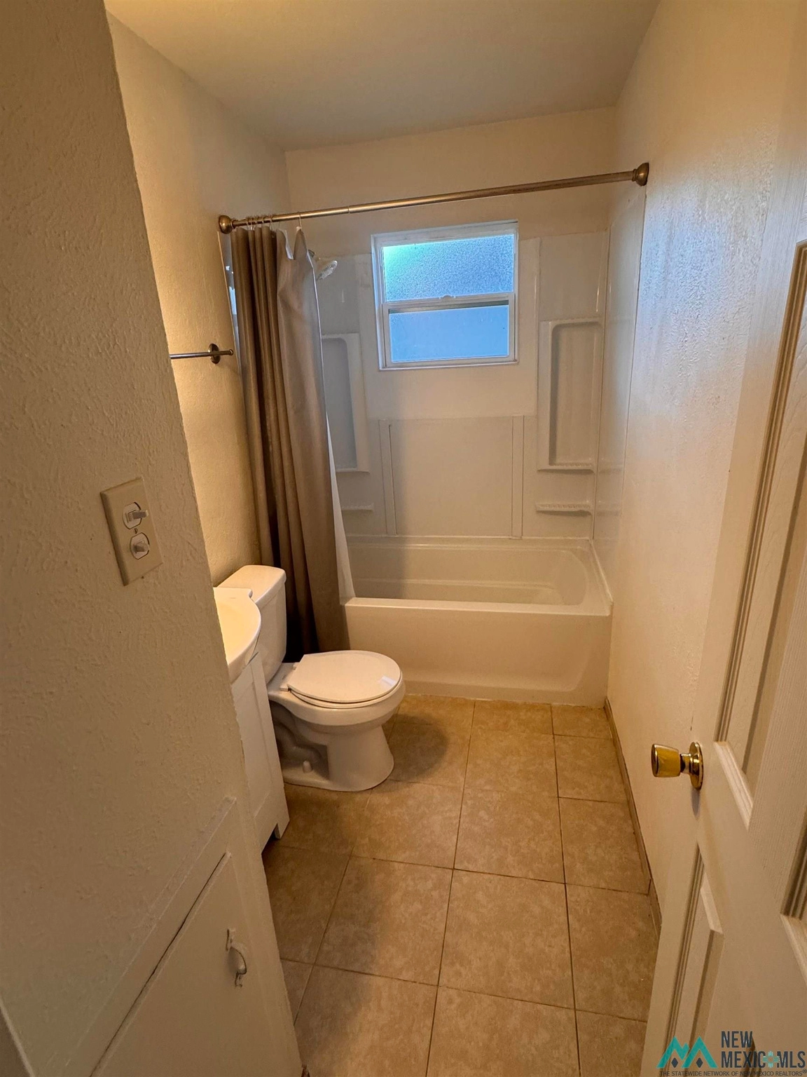 Bath - 1200 Hondo St, Clovis, NM 88101 photo 1 of 2