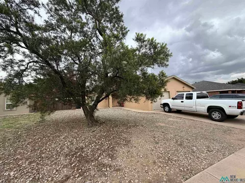 1011 S Wyoming Ave, Roswell, NM 88203