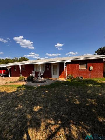 320 E 11th St, Portales, NM 88130