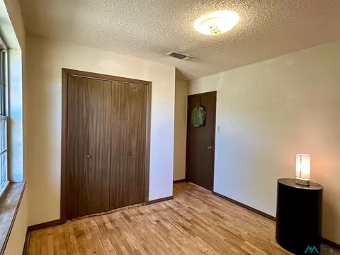 Bedroom - 509 N Oak St, Clovis, NM 88101 photo 4 of 5