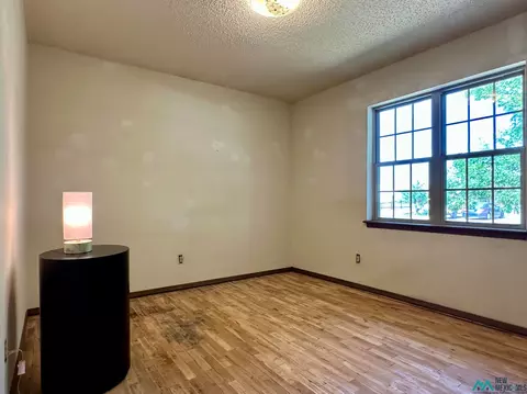 Bedroom - 509 N Oak St, Clovis, NM 88101 photo 3 of 5