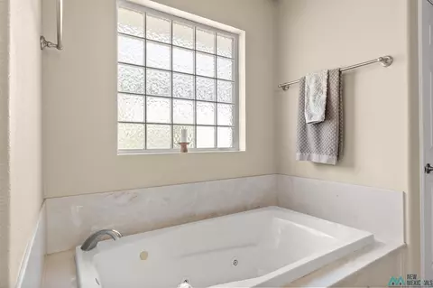 Bath - 2204 Enloe Dr, Clovis, NM 88101 photo 4 of 6