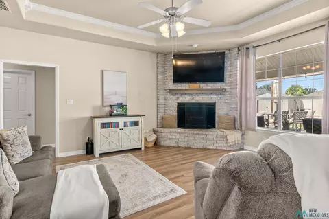 Living - 2204 Enloe Dr, Clovis, NM 88101 photo 4 of 5