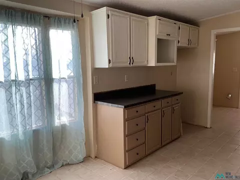 Kitchen - 1020 S Fork Dr, Clovis, NM 88101 photo 6 of 9