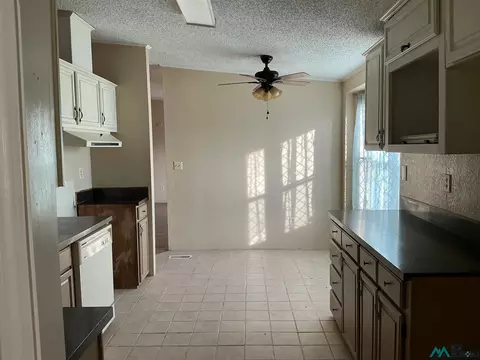 Kitchen - 1020 S Fork Dr, Clovis, NM 88101 photo 9 of 9