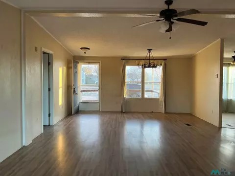 Living - 1020 S Fork Dr, Clovis, NM 88101 photo 1 of 7