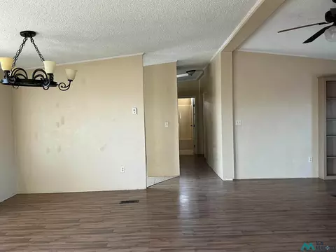 Living - 1020 S Fork Dr, Clovis, NM 88101 photo 6 of 7