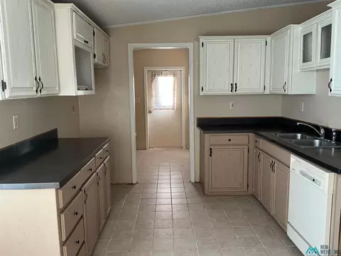 Kitchen - 1020 S Fork Dr, Clovis, NM 88101 photo 2 of 9