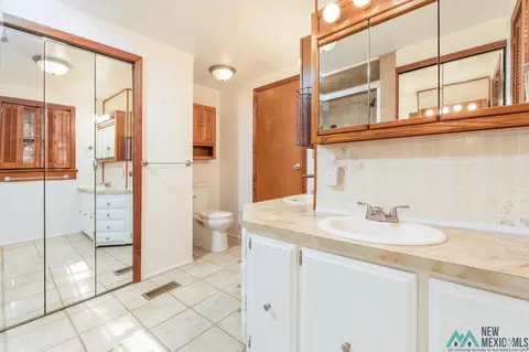 Bath - 15 Jill St, Clovis, NM 88101 photo 5 of 5