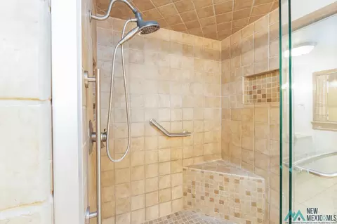 Bath - 15 Jill St, Clovis, NM 88101 photo 4 of 5