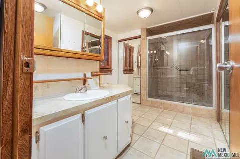 Bath - 15 Jill St, Clovis, NM 88101 photo 2 of 5