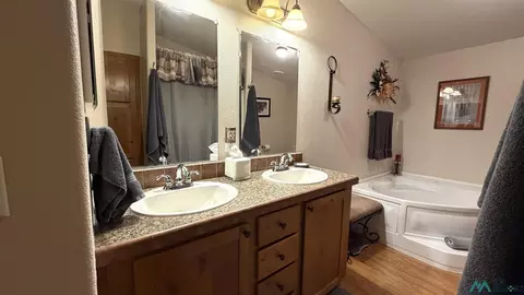 Bath - 228 El Caso Rd, Quemado, NM 87829 photo 2 of 5
