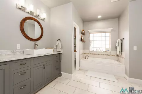 Bath - 1678 Sr 209, Clovis, NM 88101 photo 8 of 11