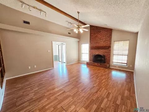 Living - 116 Don January Ct, Clovis, NM 88101 photo 1 of 4