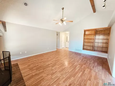 Living - 116 Don January Ct, Clovis, NM 88101 photo 3 of 4