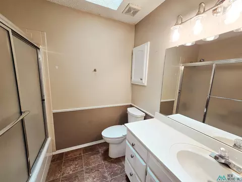 Bath - 116 Don January Ct, Clovis, NM 88101 photo 1 of 3