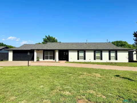 1901 Fairway Ter, Clovis, NM 88101 photo 1
