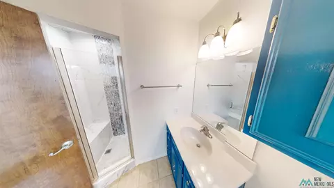 Bath - 2021 Enloe Dr, Clovis, NM 88101 photo 4 of 5