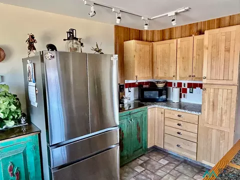 Kitchen - 27 Metate, Datil, NM 87821 photo 3 of 4