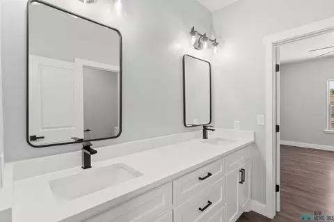 Bath - 1535 Arbor Dr, Clovis, NM 88101 photo 1 of 13