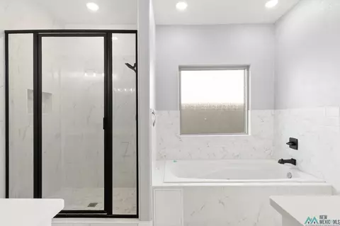 Bath - 1535 Arbor Dr, Clovis, NM 88101 photo 11 of 13