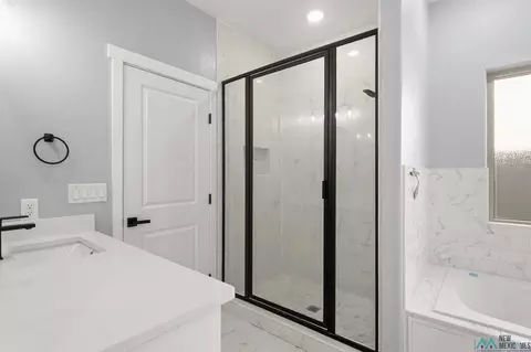 Bath - 1535 Arbor Dr, Clovis, NM 88101 photo 10 of 13