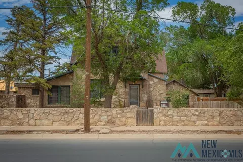 505 W College, Roswell, NM 88201