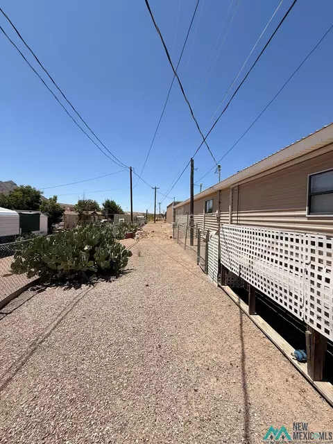 Exterior - 709 E 3rd St, Truth Or Consequences, NM 87901 photo 9 of 9