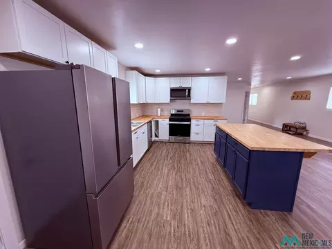 Kitchen - 709 E 3rd St, Truth Or Consequences, NM 87901 photo 2 of 6