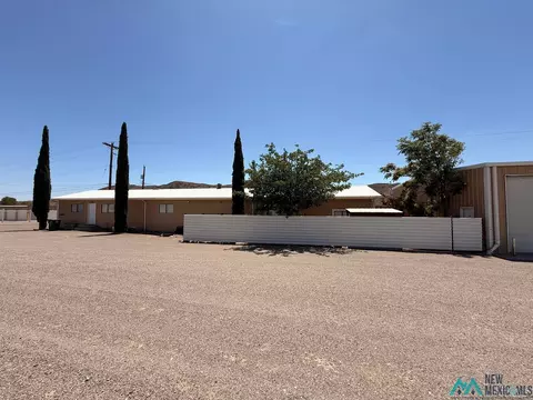 Exterior - 709 E 3rd St, Truth Or Consequences, NM 87901 photo 1 of 9