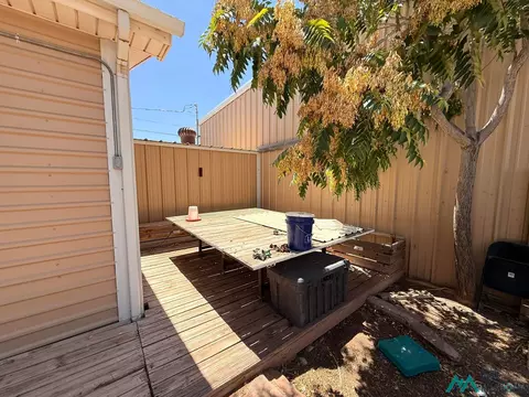 Exterior - 709 E 3rd St, Truth Or Consequences, NM 87901 photo 5 of 9
