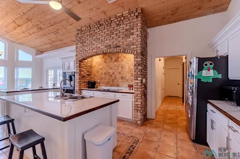 Kitchen - 586 Sr 523, Clovis, NM 88101 photo 2 of 4