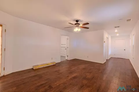 Living - 586 Sr 523, Clovis, NM 88101 photo 4 of 7