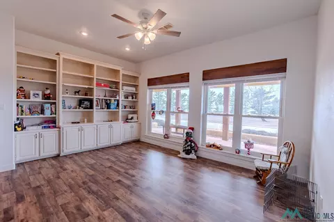 Living - 586 Sr 523, Clovis, NM 88101 photo 2 of 7