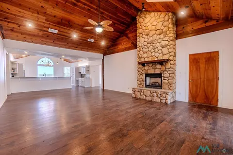 Living - 586 Sr 523, Clovis, NM 88101 photo 6 of 7
