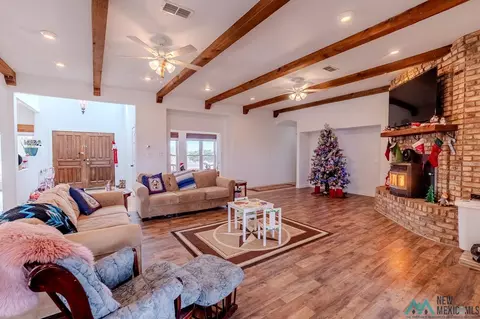 Living - 586 Sr 523, Clovis, NM 88101 photo 1 of 7
