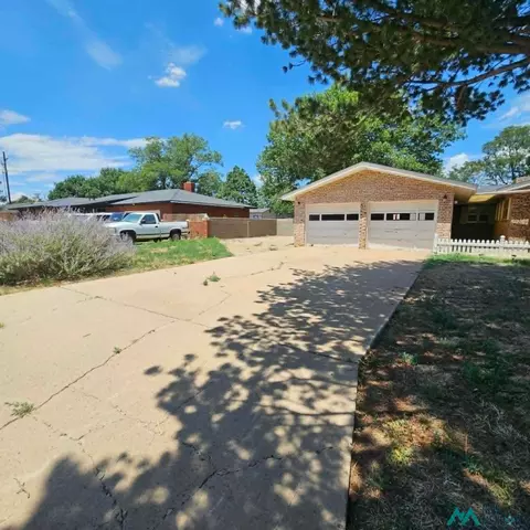 Exterior - 1908 Enloe Dr, Clovis, NM 88101 photo 2 of 6