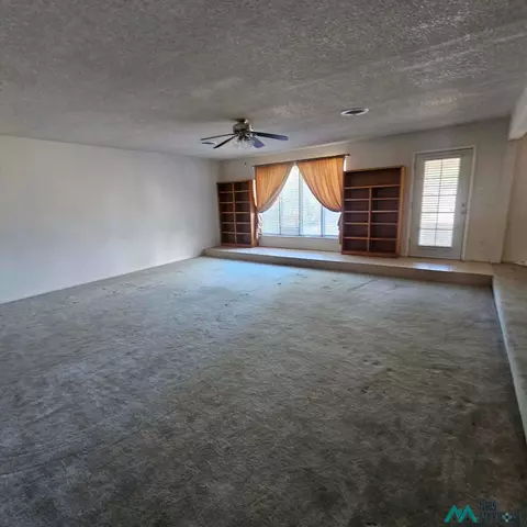 Living - 1908 Enloe Dr, Clovis, NM 88101 photo 9 of 9
