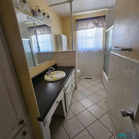Bath - 1908 Enloe Dr, Clovis, NM 88101 photo 1 of 1