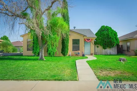 1027 Fern Dr, Roswell, NM 88203
