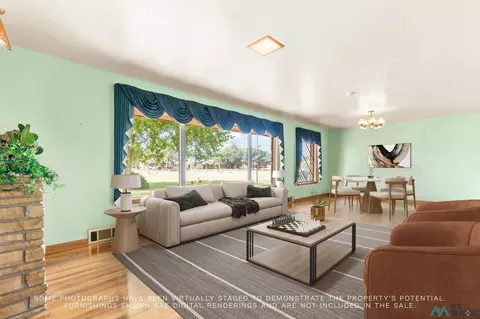 Living - 1200 E 21st St, Clovis, NM 88101 photo 3 of 5