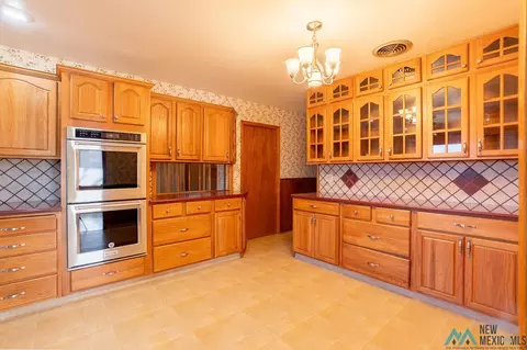 Kitchen - 1200 E 21st St, Clovis, NM 88101 photo 3 of 3