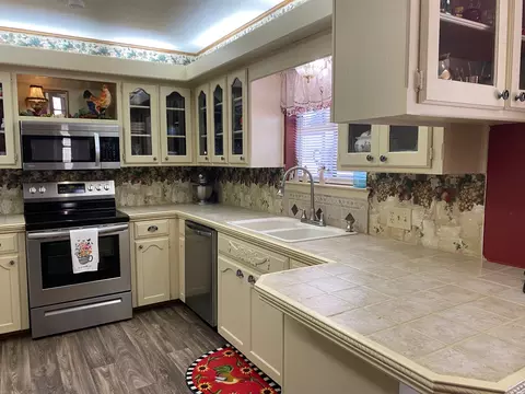 Kitchen - 931 State Road 77, Clovis, NM 88101 photo 1 of 2