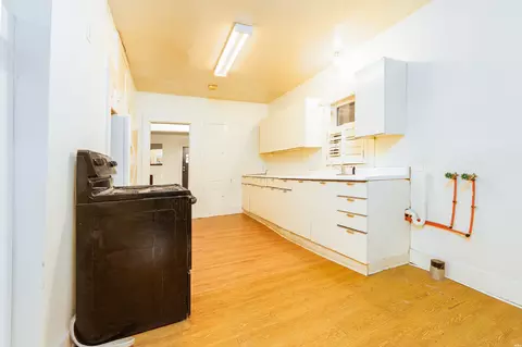 Entry Way - 1019 Pile, Clovis, NM 88101 photo 1 of 3